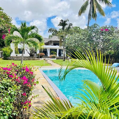 White Nyumba Malindi Appartement Buitenkant foto