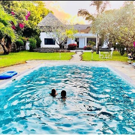 White Nyumba Malindi Appartement Buitenkant foto