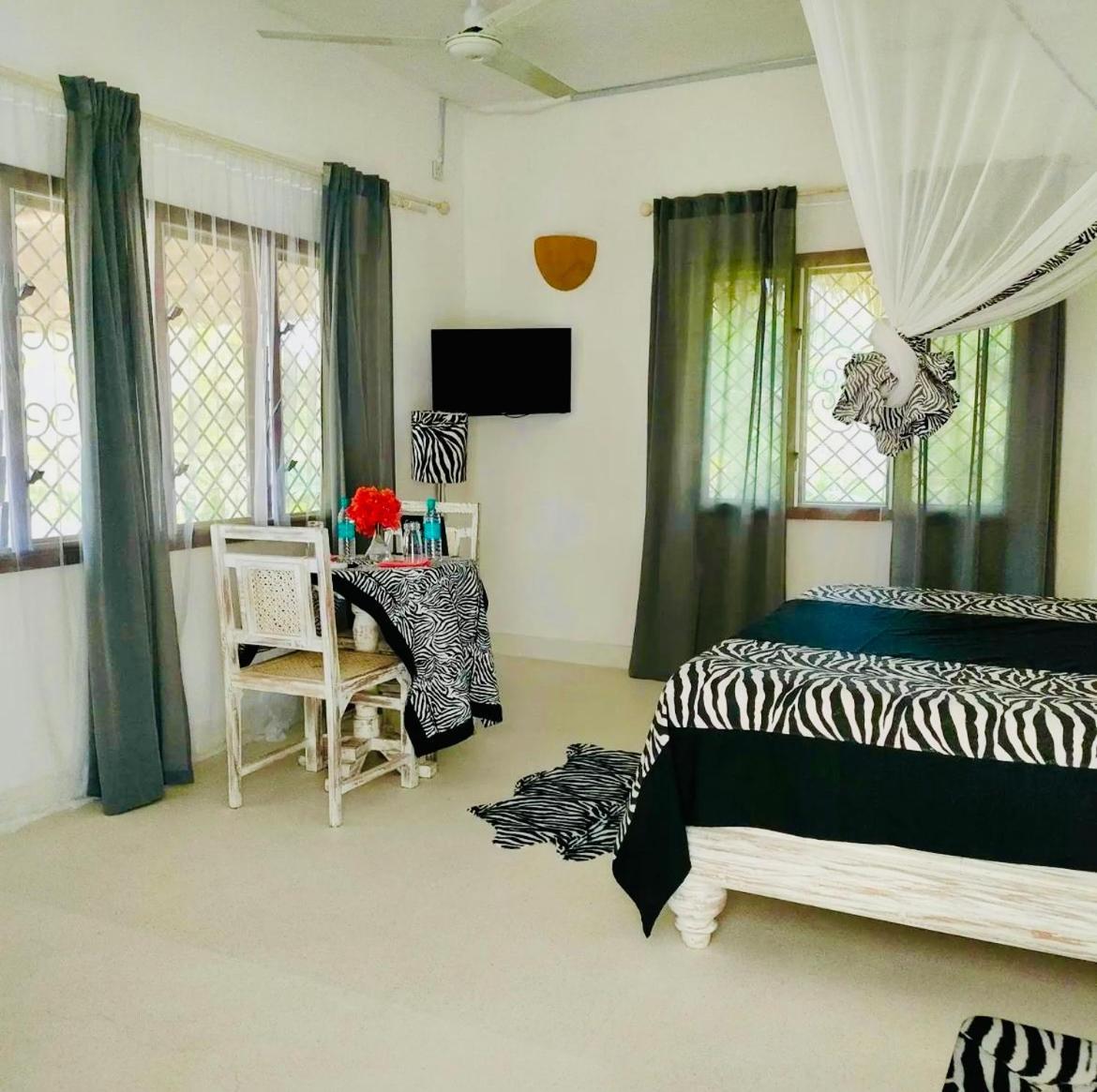 White Nyumba Malindi Appartement Buitenkant foto
