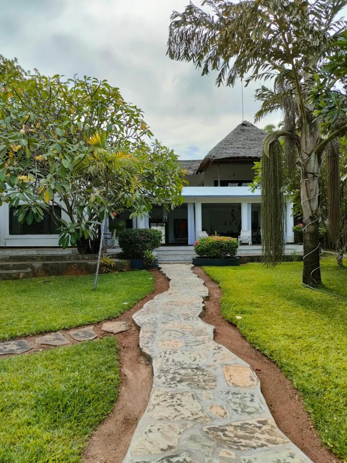White Nyumba Malindi Appartement Buitenkant foto