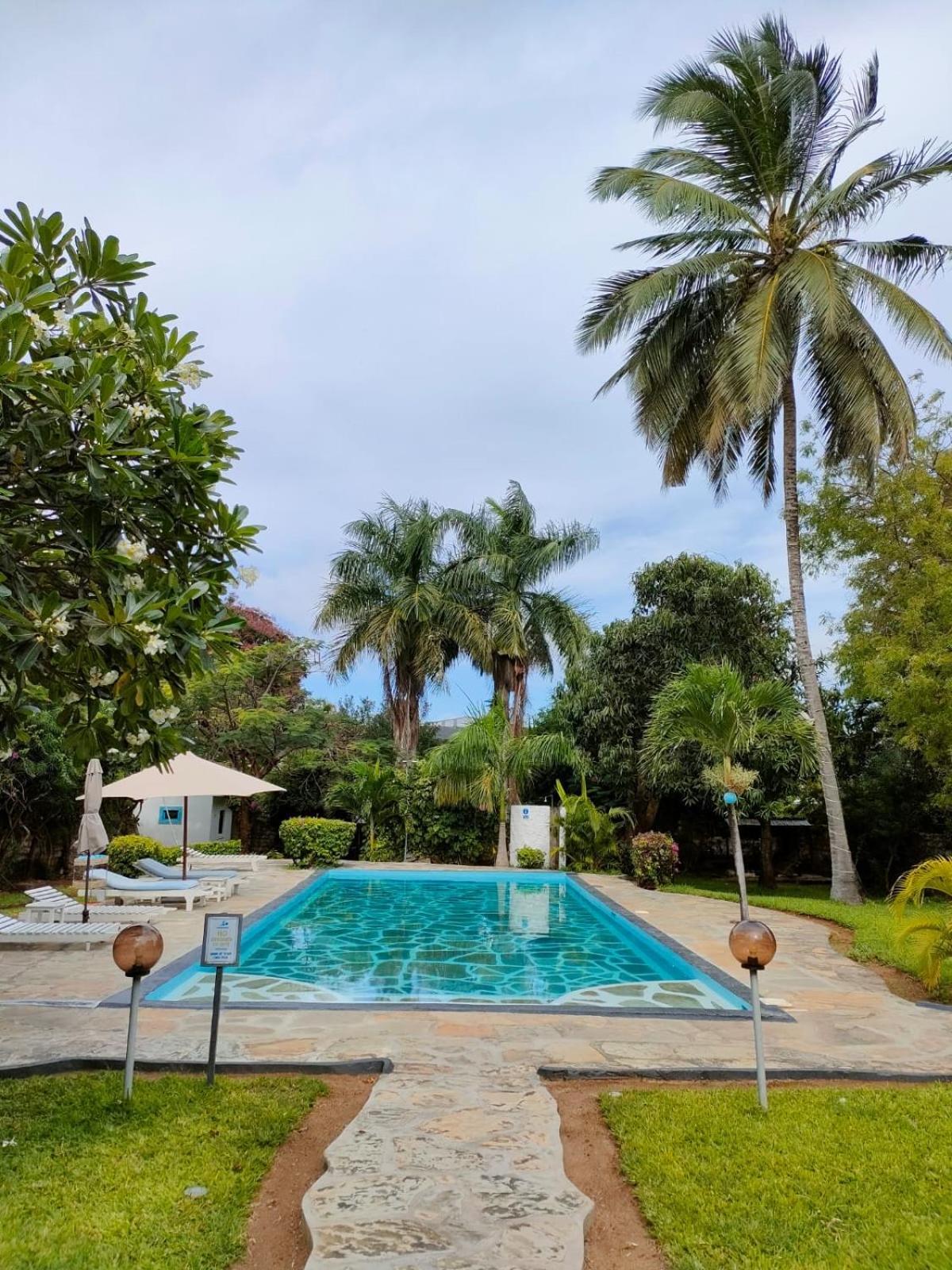 White Nyumba Malindi Appartement Buitenkant foto