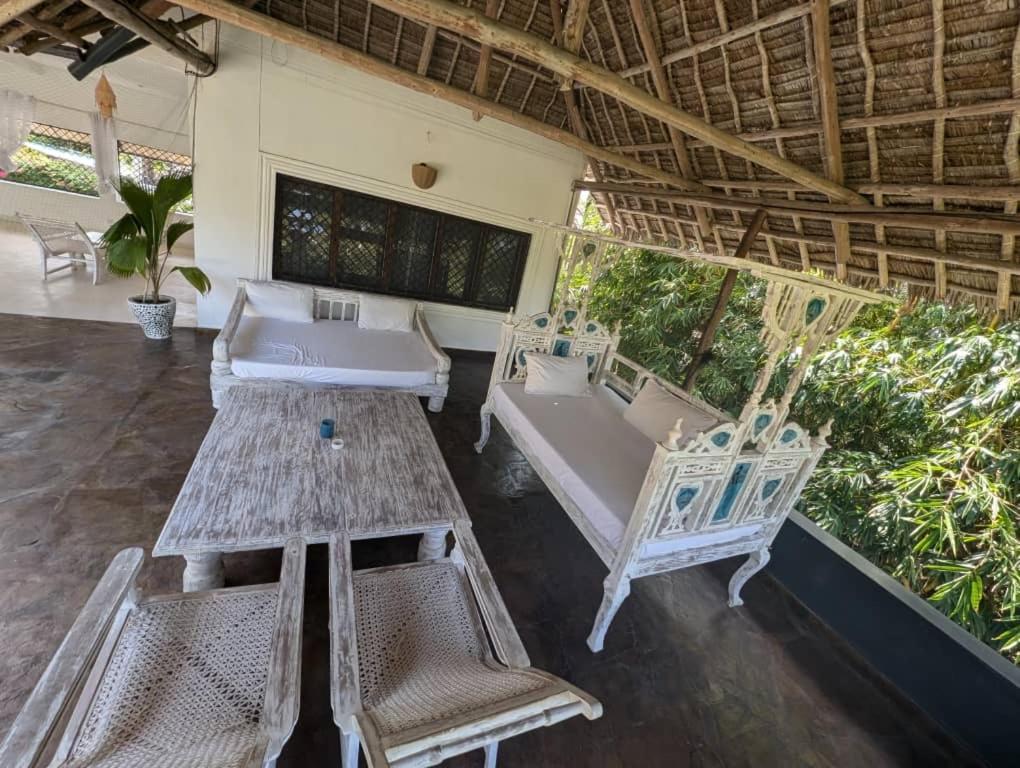 White Nyumba Malindi Appartement Buitenkant foto